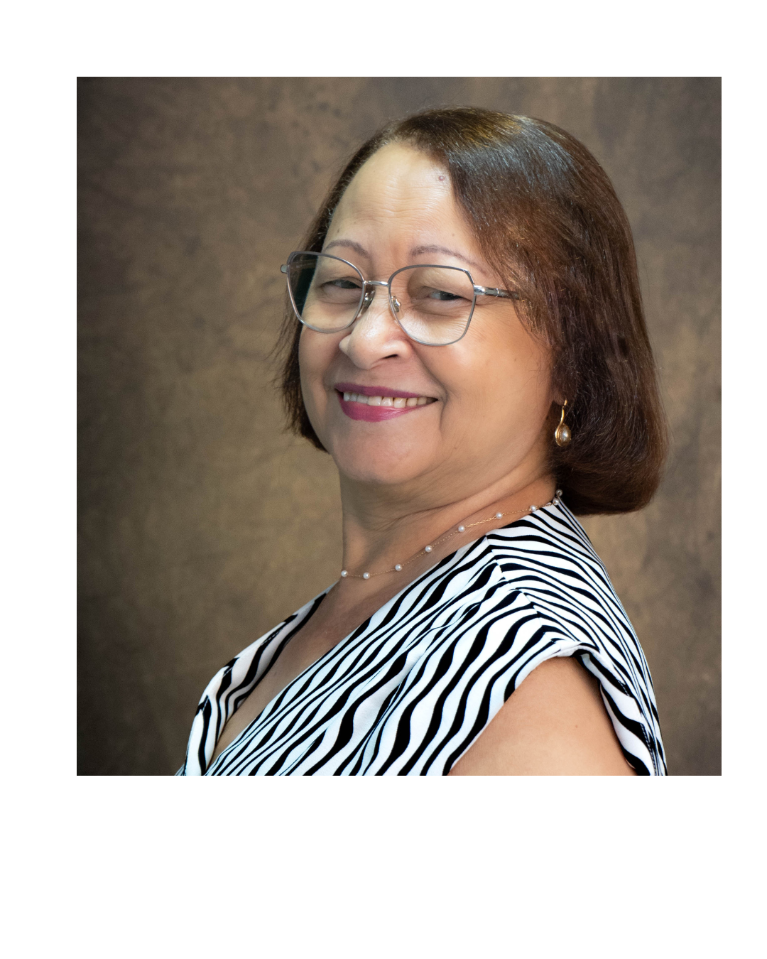 Lucia Cruz Secretaria